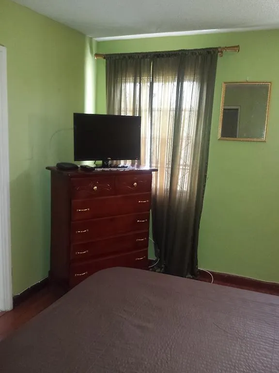 Impeccable Guest Rooms 2 Kingston 3*,  Jamaica